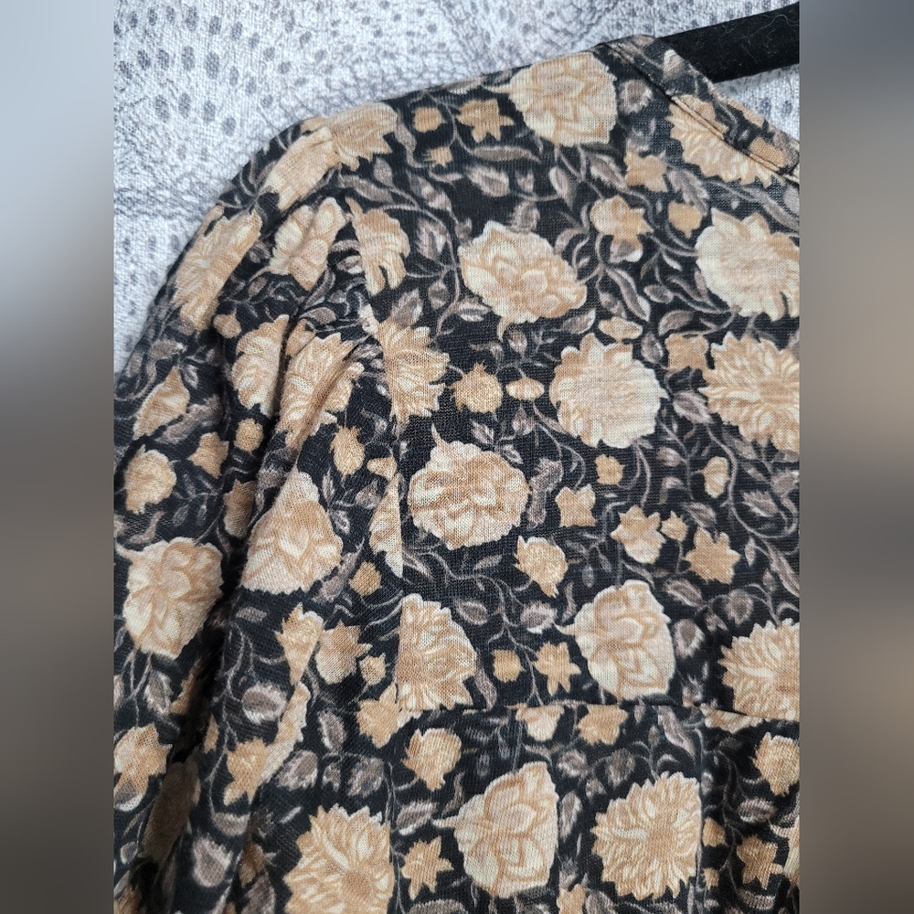 Lucky Brand Cream Floral Long Sleeve Blouse Size Small/Petite - Picture 5 of 7
